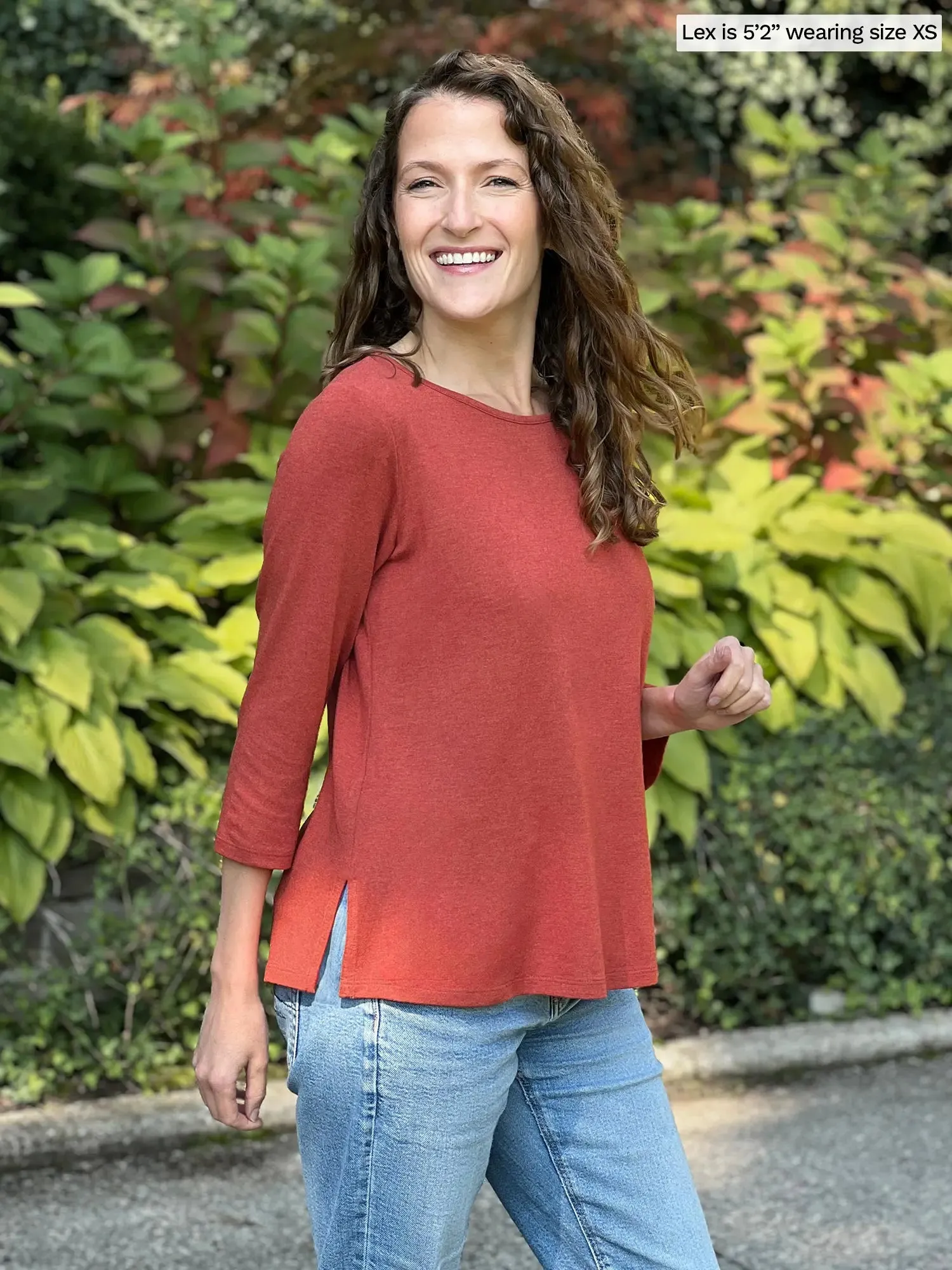 Chris 3/4 sleeve scoop neck top