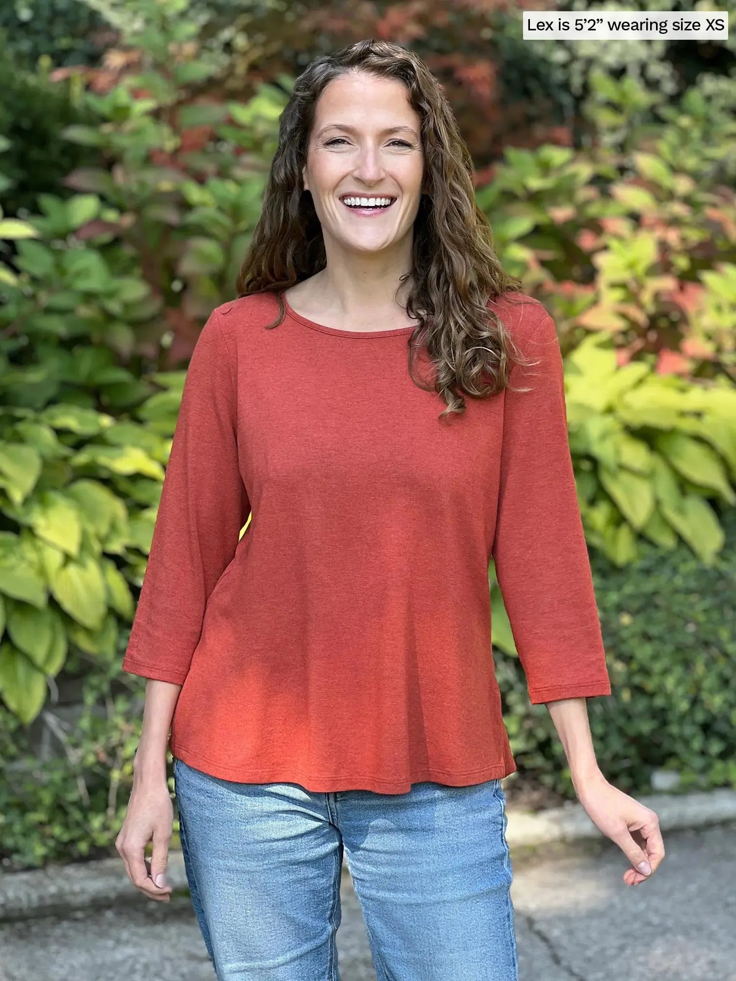 Chris 3/4 sleeve scoop neck top