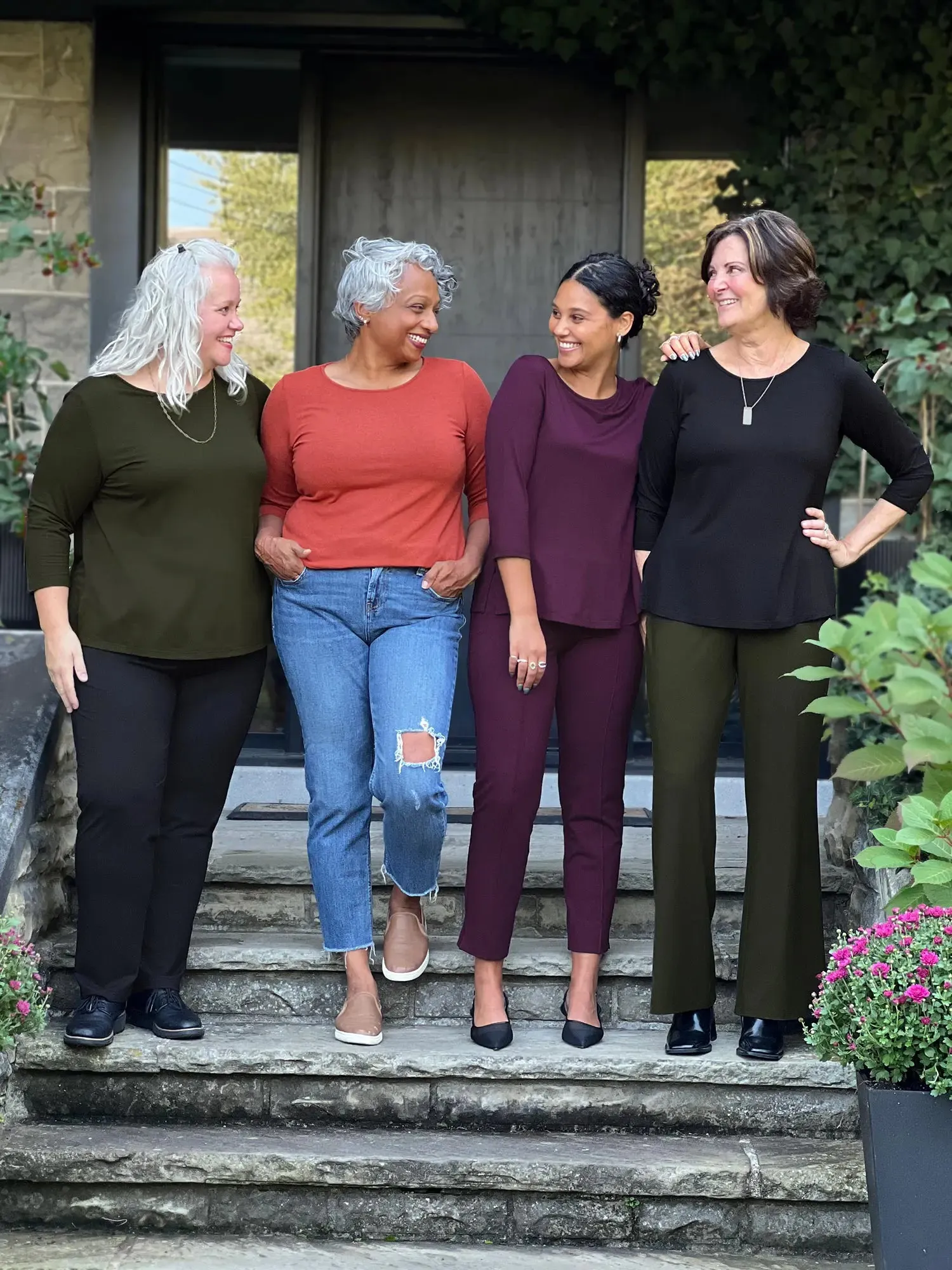 Chris 3/4 sleeve scoop neck top