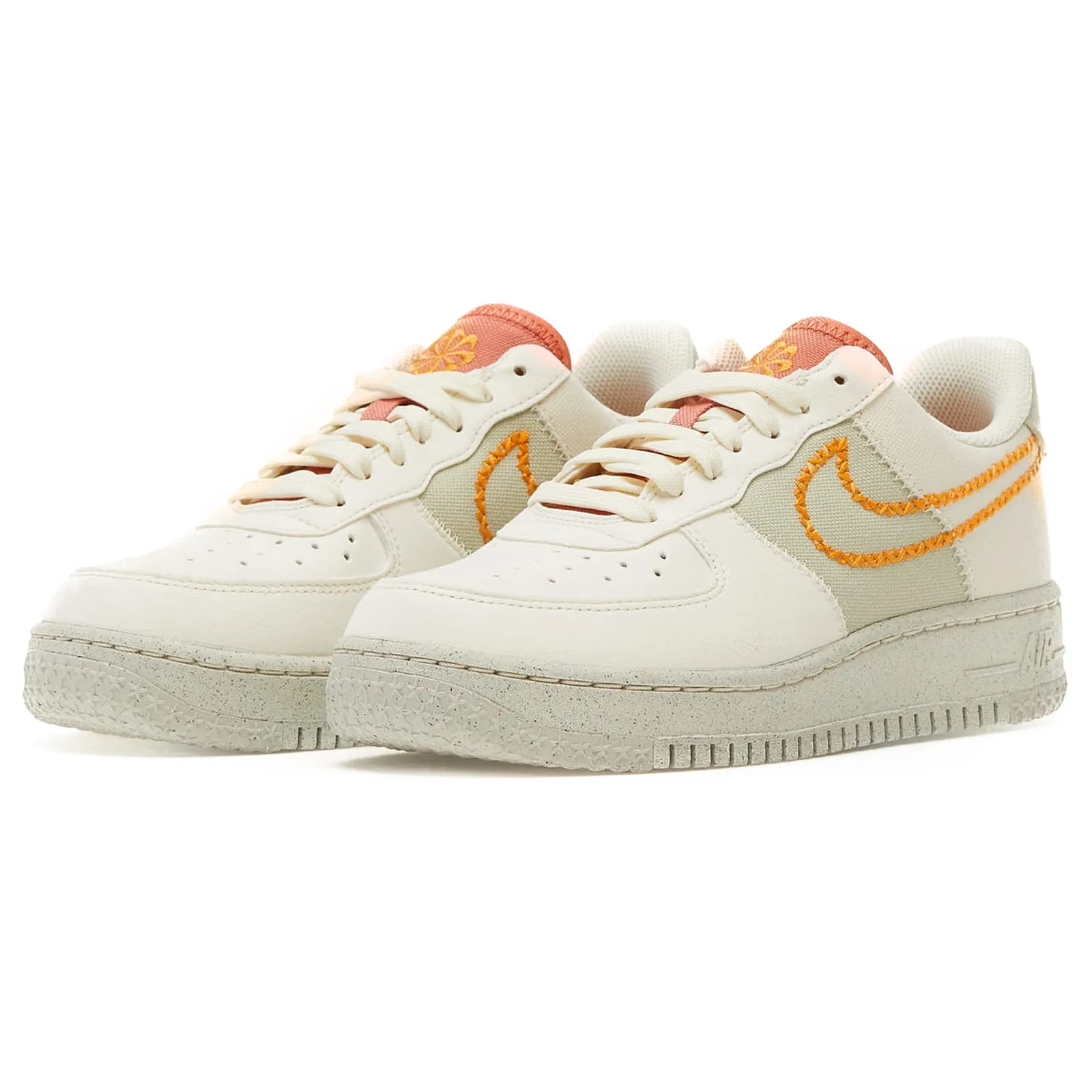 Nike Womens Trainers Air Force 1 07 Low-Top - UK 5
