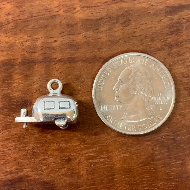 Round Camper Charm