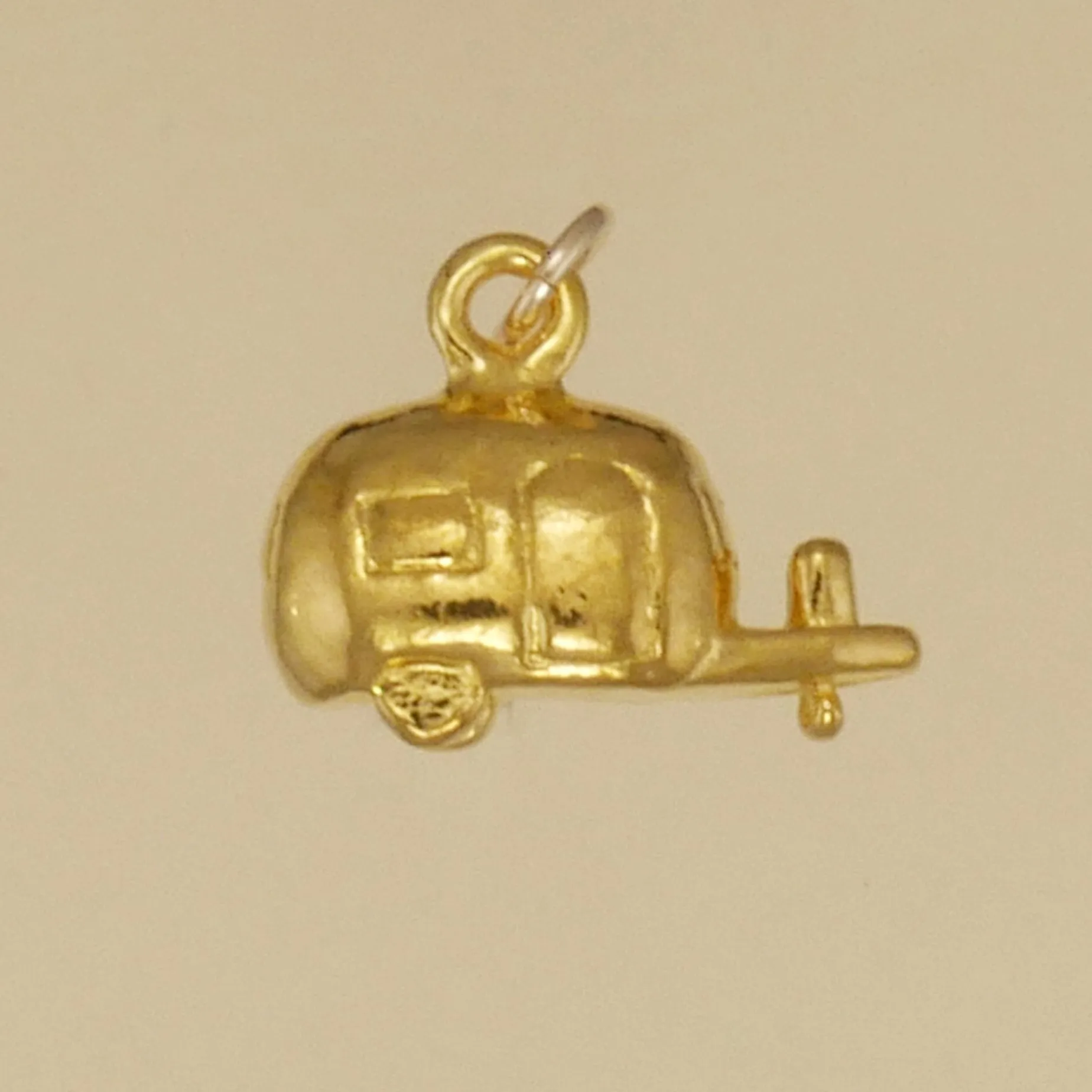 Round Camper Charm